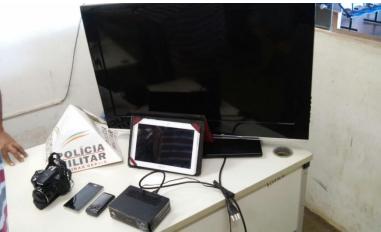 Após invadir residência, o suspeito levou consigo aparelhos eletrônicos e escondeu em sua casa