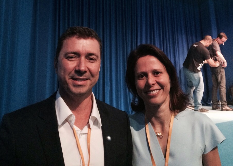 O CEO da TOTVS Triângulo Mineiro e Alto Paranaíba, Marcílio Otoni, e a vice-presidente da TOTVS, Marília Rocca, durante o Universo TOTVS, em São Paulo.