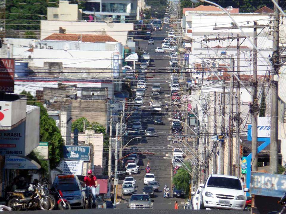 Documento trata de uma locomoção mais organizada para pedestres, ciclistas e veículos automotores
