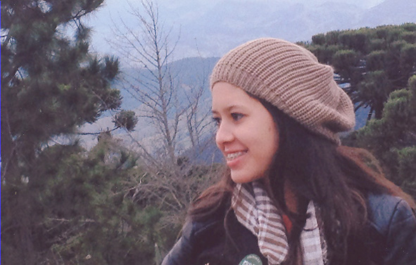 Ana Júlia Campos Rodrigues da Cunha completou 15 anos no último dia 12 recebendo o carinho dos pais Pollyana Campos e Arlindo Rodrigues da Cunha Júnior 