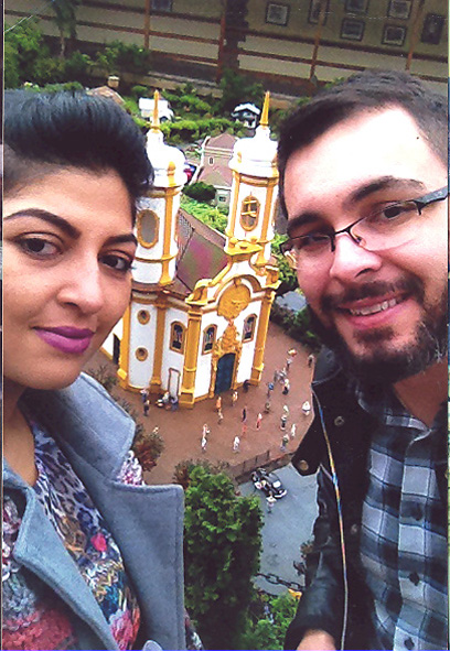 Ana Paula Salgado Araújo Fonseca aniversariante do dia 12 ao lado do marido Leandro Vaz Fonseca 