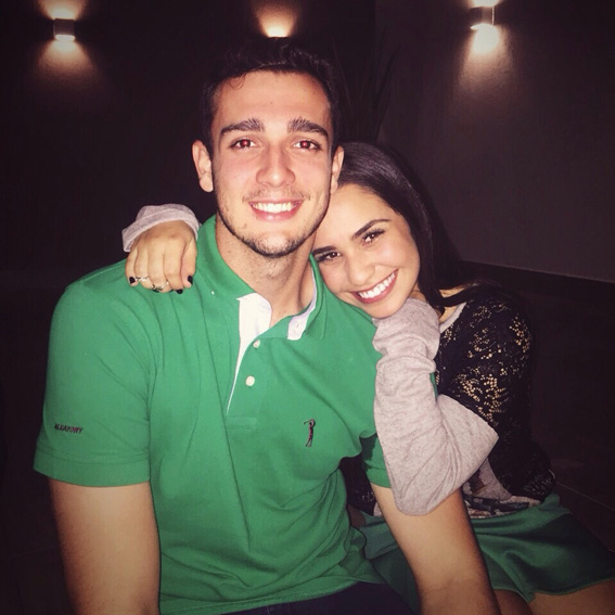 Arthur Henrique Fernandes Leão aniversariante de hoje ao lado da namorada Roberta Wander 