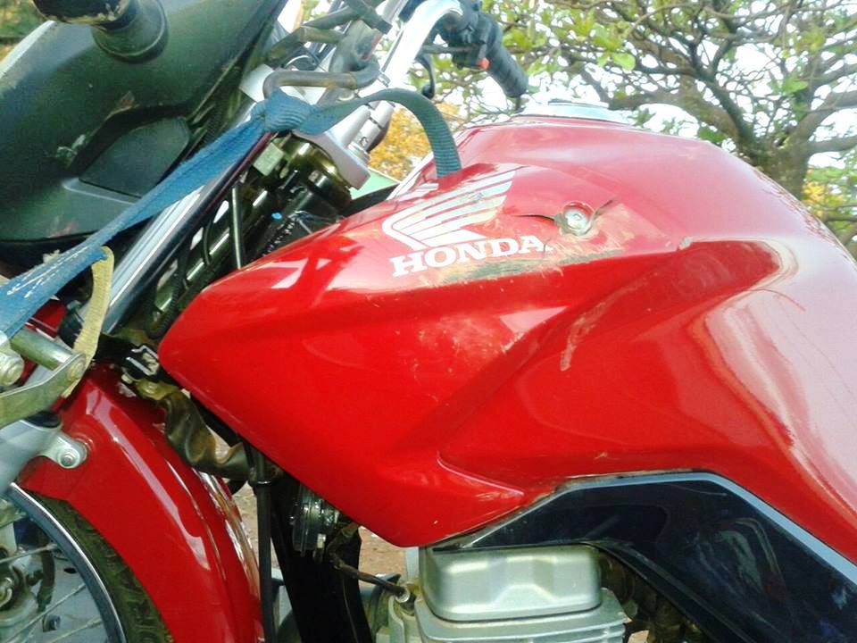 Veículo sofreu danos no tanque