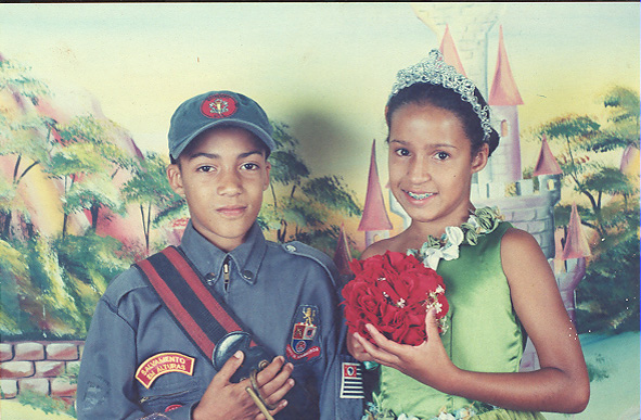 Jéssica Marques Cunha aniversariante do dia 14. Filha de Joaquim  Floriano e Maria Aparecida. Na foto, com o irmão Bruno Marques Cunha 