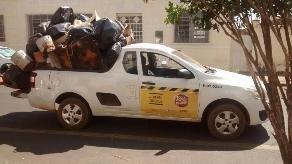 Quantidade de materiais recolhidos preencheu veículo da equipe