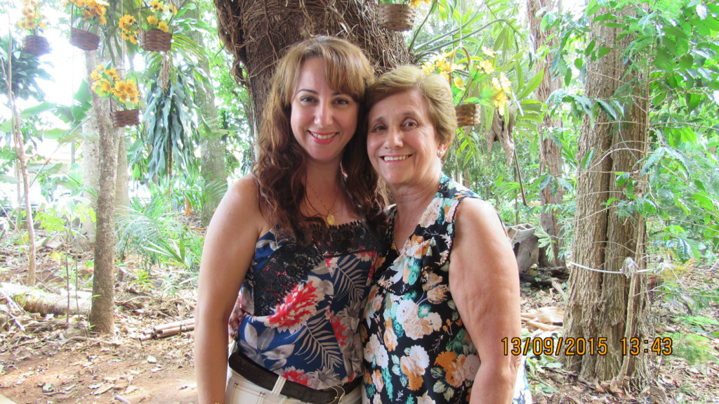 Elaine Cristina Gomes Montes, aniversariante do dia 13, e a mãe Marilda de Fátima Barbieri Gomes, do dia 21 