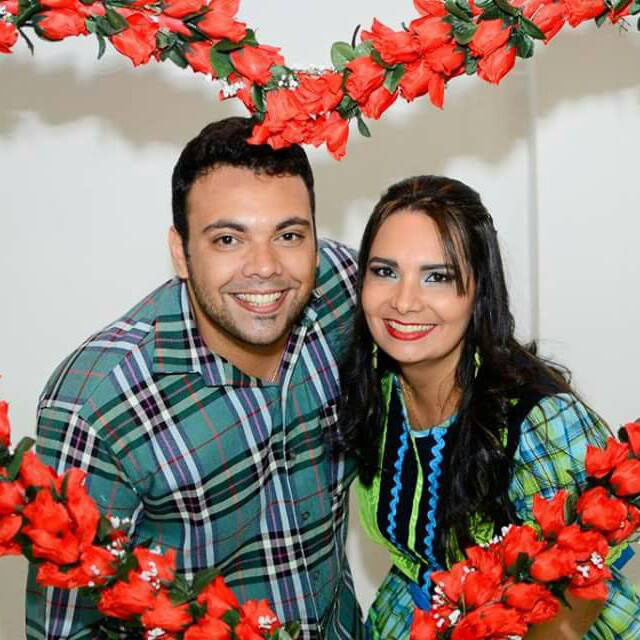 Ontem foi o dia de comemorar o aniversário de Karen Carolina Siqueira, acompanhada pelo ‘namorido’ Vitor Modesto na foto #Parabéns