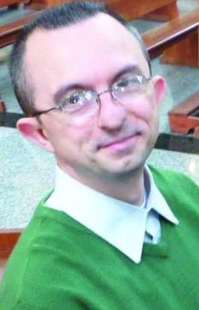 “Sou contra. Acho que o vereador tem que ser bem pago justamente para que não aceite esquemas de caixa 2 e outros enriquecimentos ilícitos.” João Mendes da Silva, professor