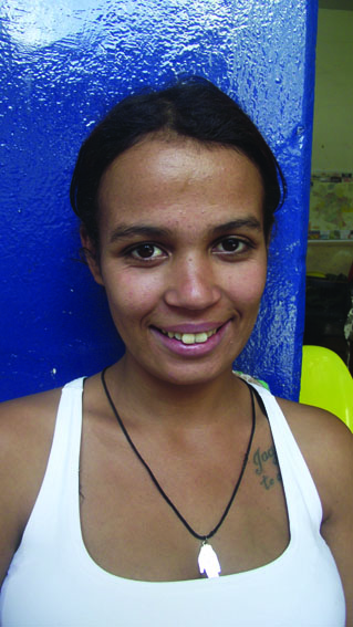 “Sou a favor de reduzir. Eles ganham muito.” Jéssica Patrícia Rodrigues, funcionária do Mercado Municipal 