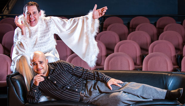 Espetáculo é capaz de amarrar situações corriqueiras e inusitadas de extremo humor (CRÉDITO DIVULGAÇÃO) 