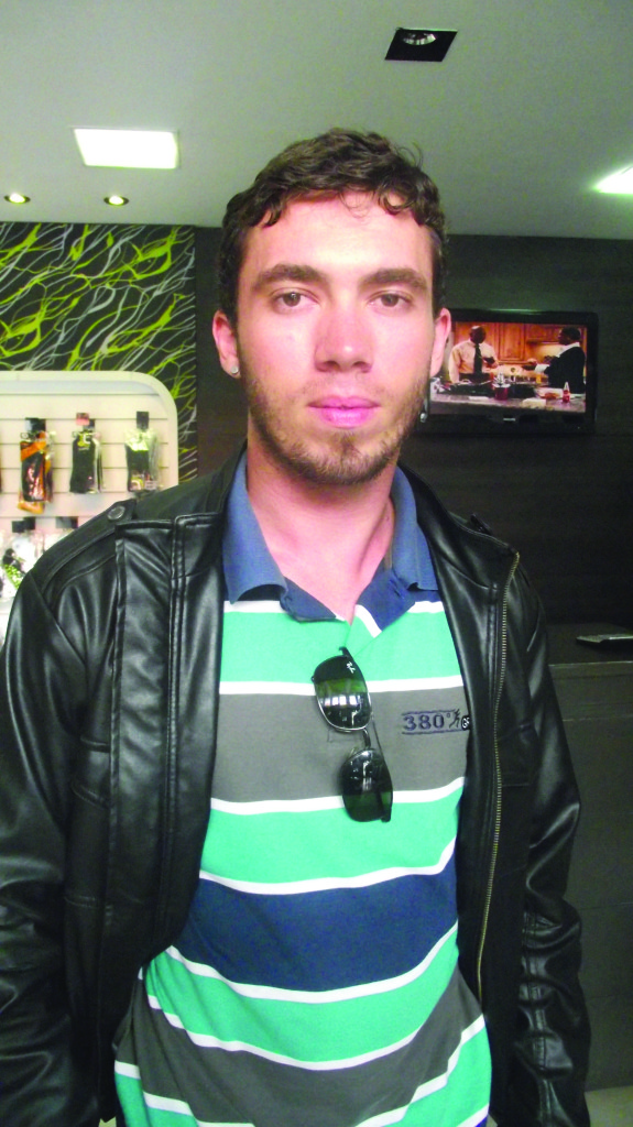 Hugo Costa Silva, 22 anos, entregador - Pretendo usar o dinheiro para investir em uma banda que estou montando. Apesar da crise e do aumento dos preços, quero comprar instrumentos musicais.