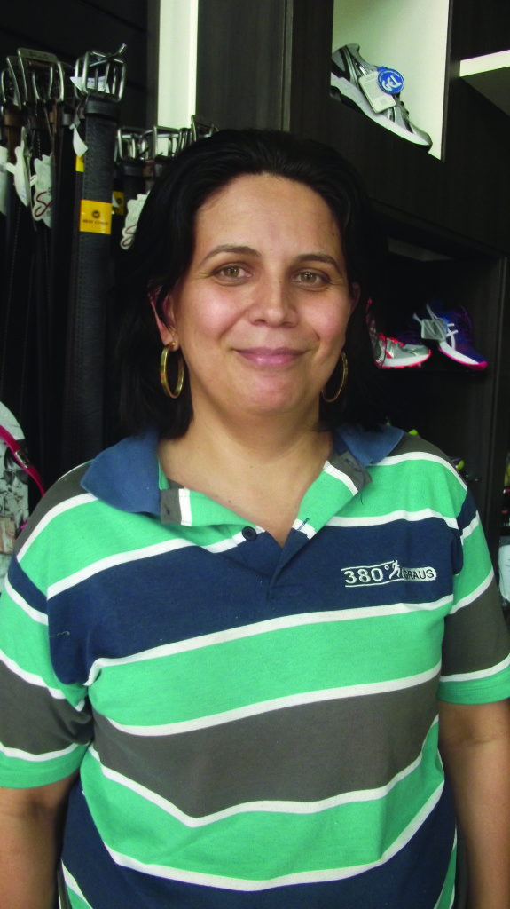 Maria Cristina da Cunha Peixoto Marques, 36 anos, vendedora - Esse ano o meu 13º está absolutamente comprometido, devido à crise. Vou usar para pagar contas e acho que a maioria dos brasileiros também está juntando um pouco do dinheiro para pagar contas acumuladas, além dos impostos que temos que pagar no ano que vem. Acredito que essa crise afetou todos os setores, então, temos que economizar.