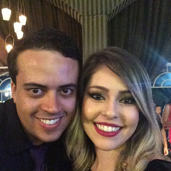 Antecipando festejos para toda linda Vivian Salomão que no próximo domingo, 18, brinda nova idade ao lado do namorado Vinícius Caixeta. Felicidades!