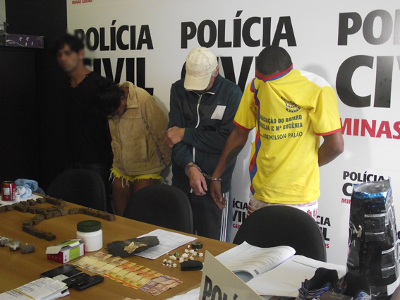 Quatro presos e diversos materiais foram apreendidos na Operação Itília da Delegacia Regional de Araguari