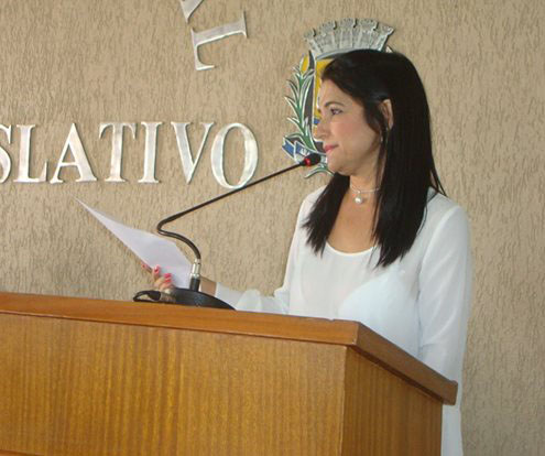 Eunice Mendes apresentou sua proposta de valorização e incentivo aos professores de Araguari