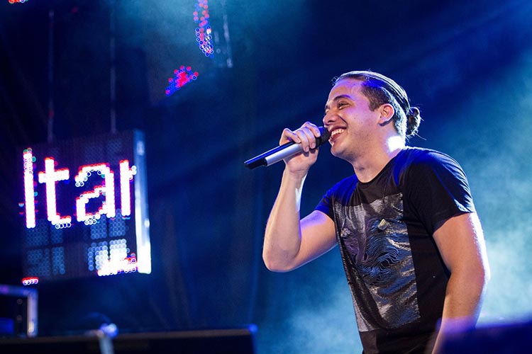 Wesley Safadão apresentou seu forró na vizinha Uberlândia 