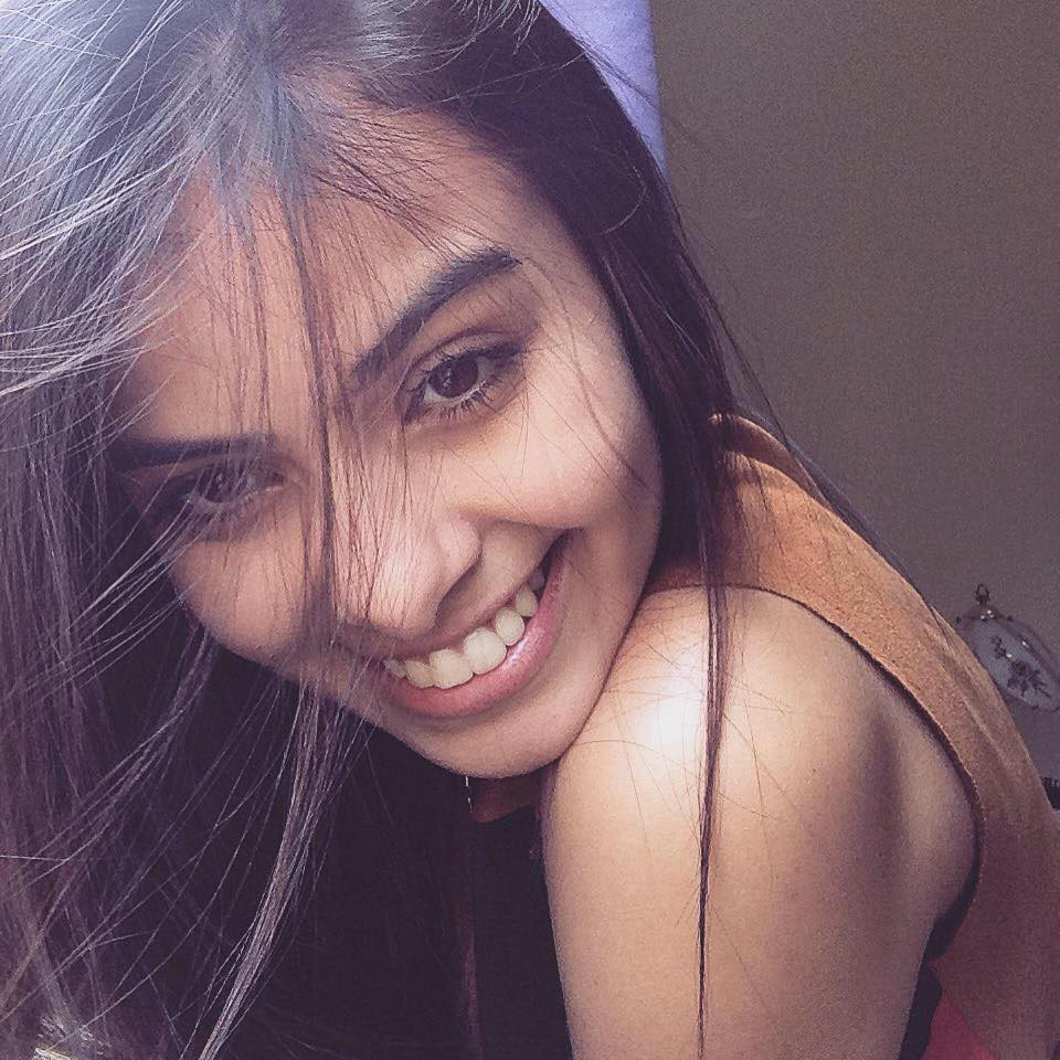 Nesta segunda-feira a dona de um lindo sorriso, Joara Reis, comemorou mais um ano de vida #Parabéns