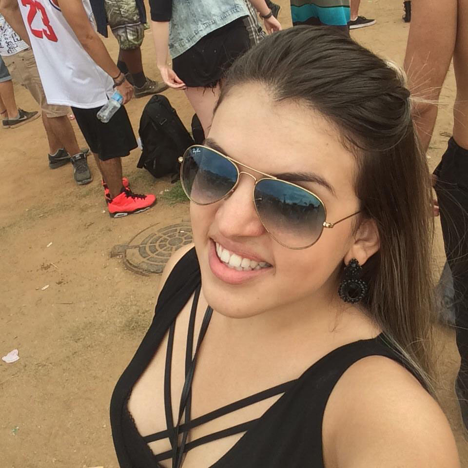 Nesta segunda-feira, dia 9, a esteticista Brenda Borges comemorou aniversário #Parabéns