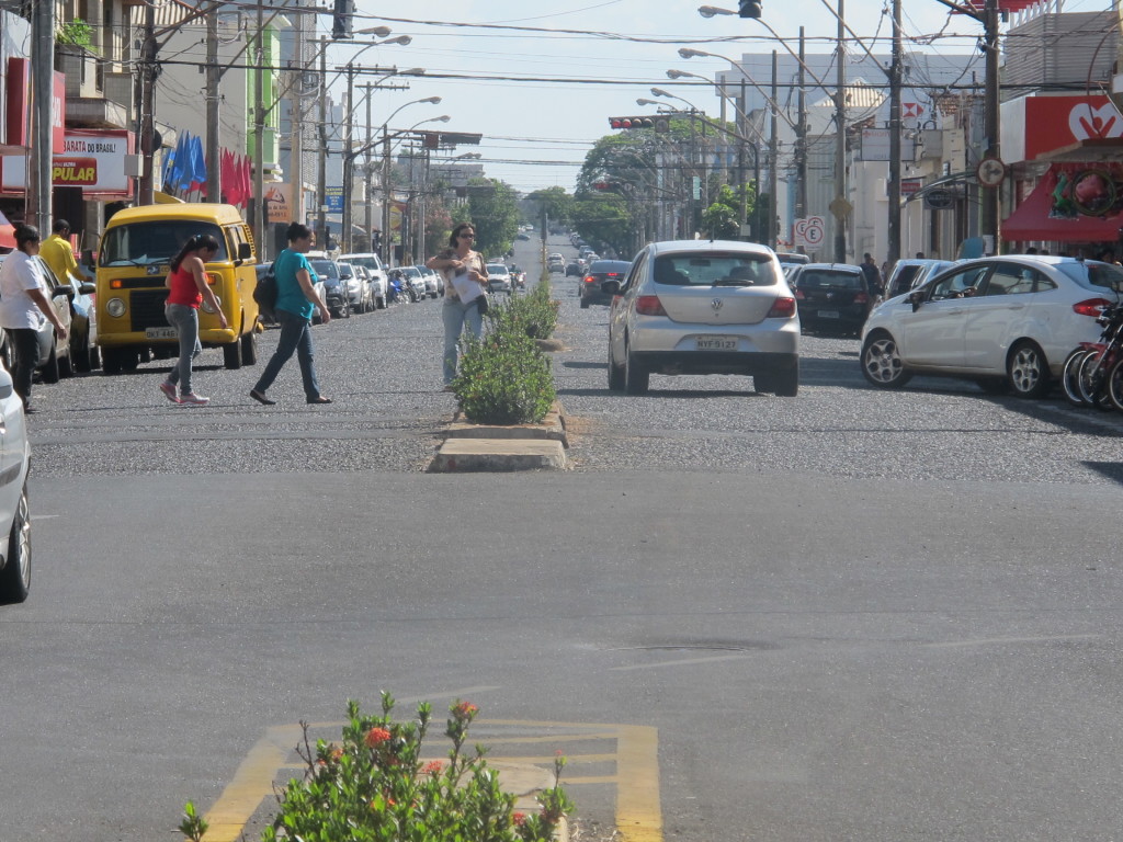 Avenida Tiradentes é um dos principais endereços de empresas e lojas renomadas
