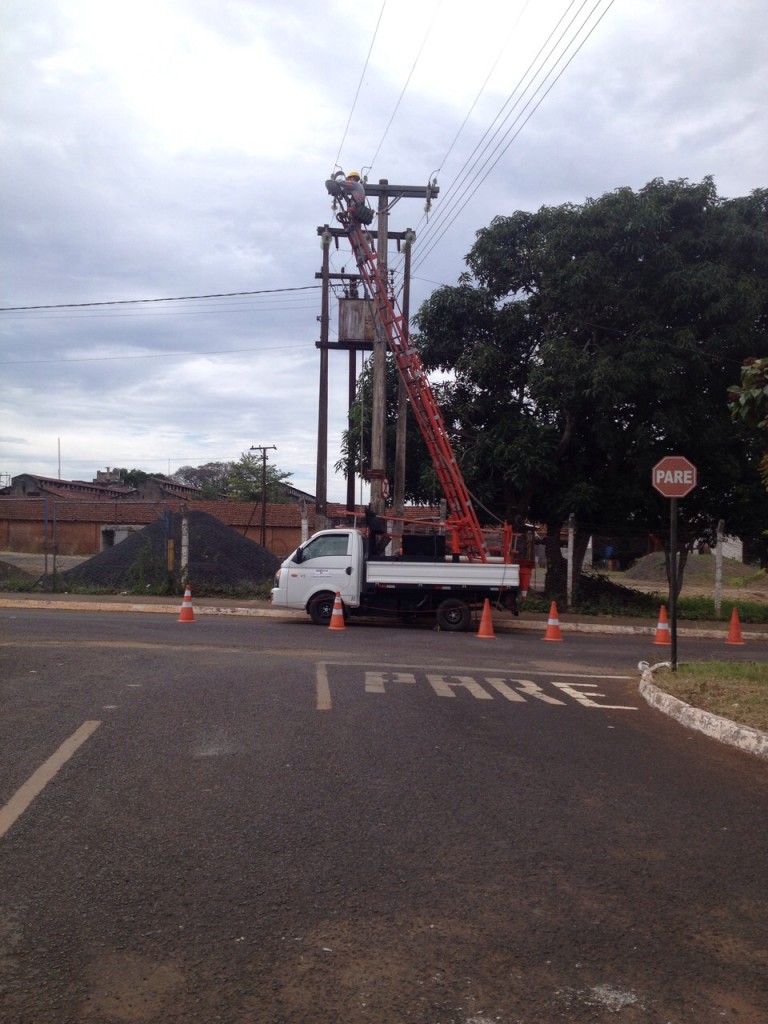 Para isenção da taxa, morador deve solicitar o reparo da iluminação