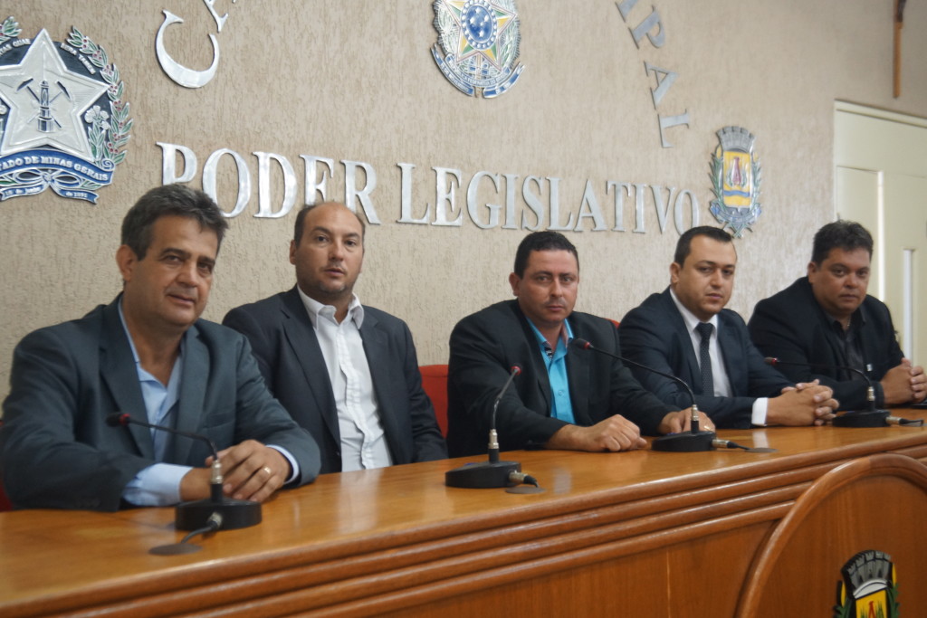 Vereadores criam “G5” e esperam retorno do governo até final do ano