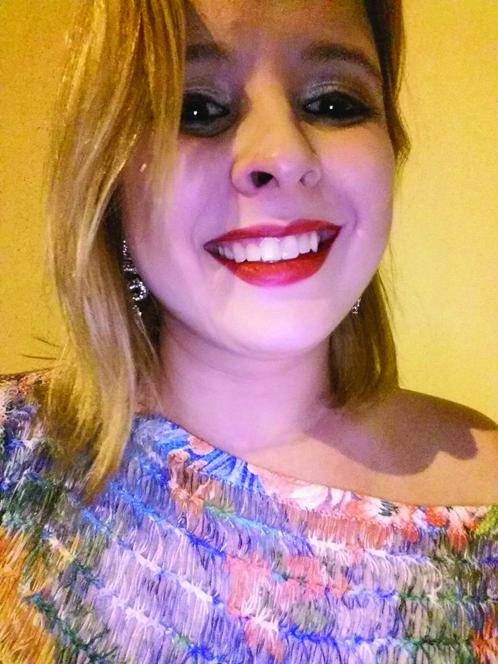“Sou completamente contra. É um ato de desrespeito e uma maldade com o animal, temos tecnologia suficiente para não precisar desse tipo de serviço.”  Tatiana Oliveira - Jornalista