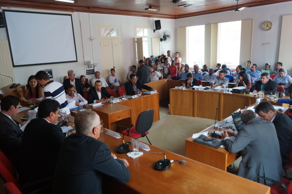 Nesta semana, a maioria das disposições faz referência à doação de terrenos a empresas e subvenções a entidades 