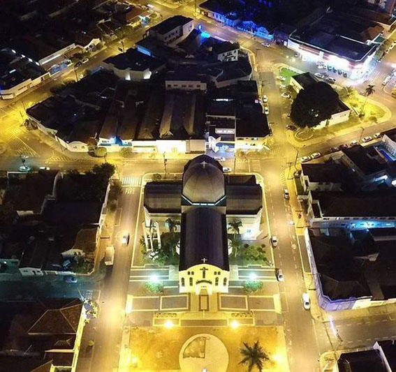 A foto (feita por Drone) da linda Igreja Matriz deixou todo mundo de boca aberta esta semana! 