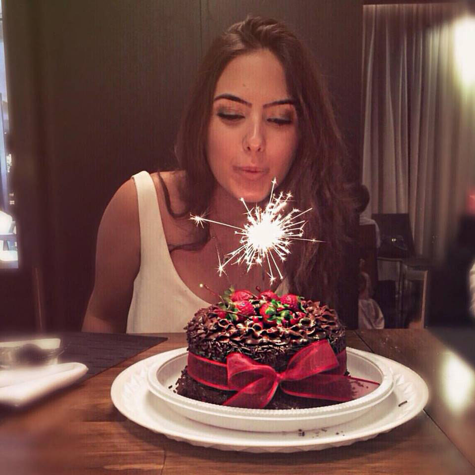 No último dia 5 Letícia Rauth comemorou aniversário #FelizAniversário