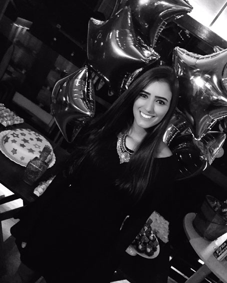 Na última quinta-feira, dia 10, a simpática Carol Lopes comemorou aniversário #Parabéns