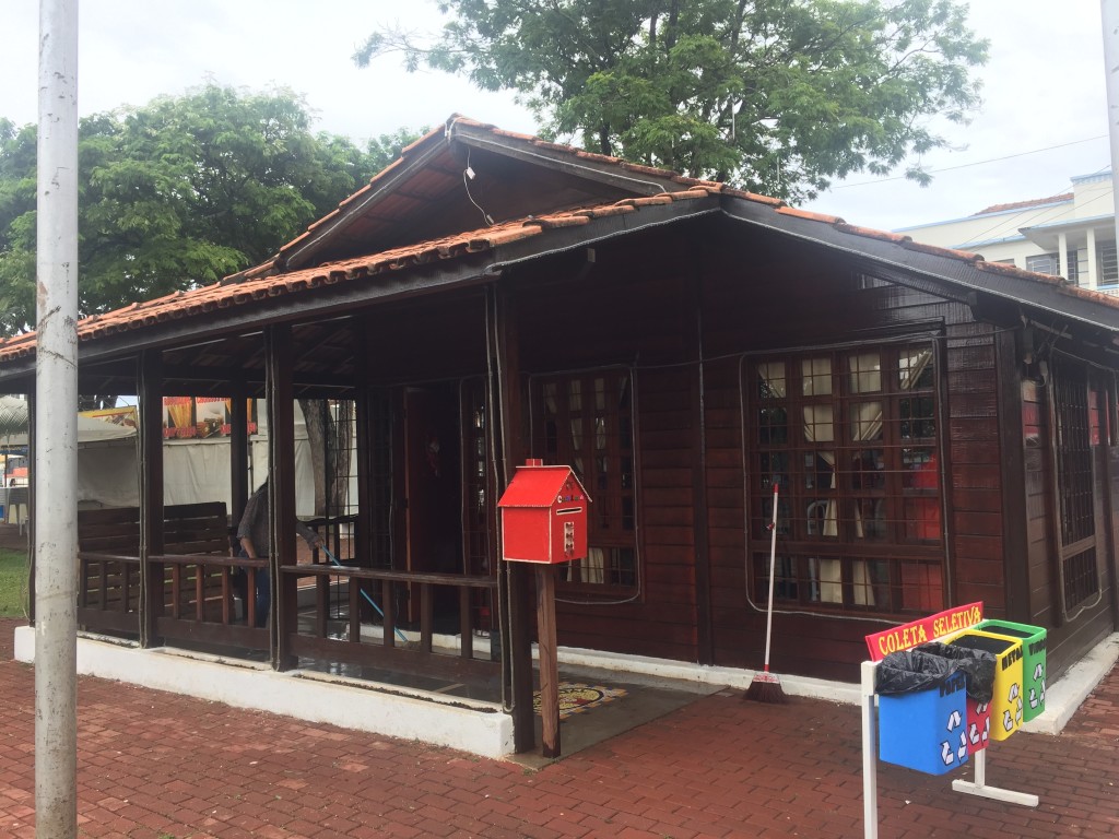 Também são oferecidos o Parque de Diversões, Carreata da Alegria, Cabine Legal e Casinha do Papai Noel