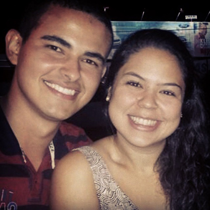 Laura Nunes Marques, aniversariante do dia 2 ao lado do namorado Álvaro 