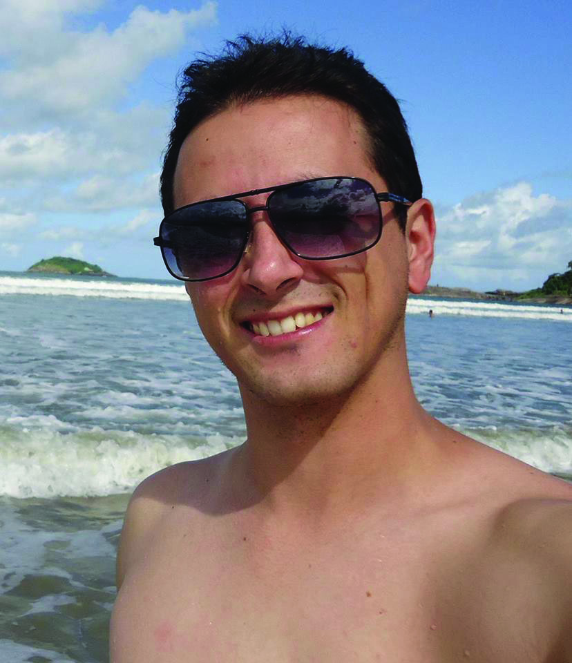 Meu dinheiro terá dois destinos: quitar dívidas e viajar no fim do ano. Marcello Póvoa, Analista de Sistemas