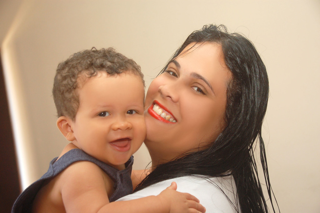 Michela Santos Aleixo e Pedro Henrique Santos Aleixo, mãe e filho, aniversariantes de ontem