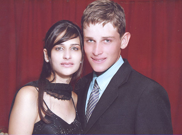 Naiara Araújo de Oliveira aniversariante do dia 28 e o irmão Danilo Araújo de Oliveira, aniversariante de 2 de janeiro. Filhos de Maria Solange Oliveira e João Batista de Oliveira 