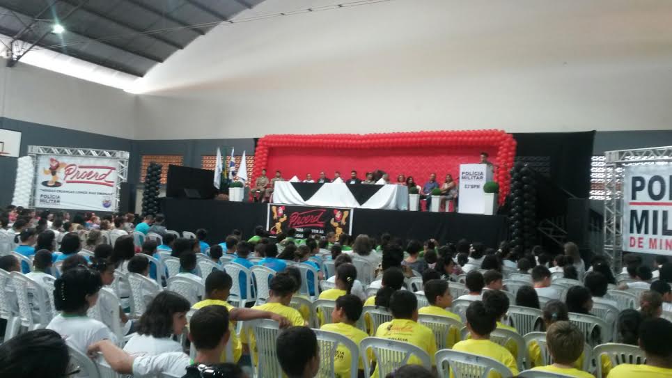 Em torno de 700 estudantes concluem atividades de prevenção às drogas
