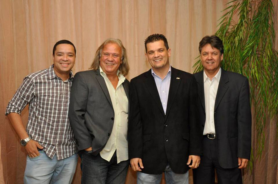 Éverton Carlos - Contato Comercial TV Vitoriosa, Everton Machado - Diretor Geral da Rede Vitoriosa, Cristiano - Presidente do CDL Araguari e Edivaldo Samorano - Gerente Comercial TV Vitoriosa