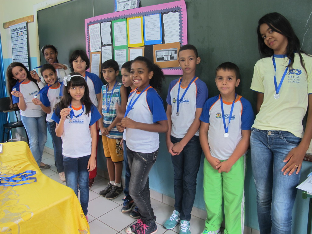 Pelo excelente empenho da classe, todos os alunos foram agraciados com medalhas