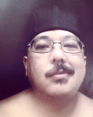 “Esse aumento vai pesar em nosso bolso e infelizmente, a rodovia está longe da qualidade que precisamos. Sempre viajo de moto e durante a noite é horrível. Os motoristas geralmente viajam com o farol alto, daí quem é motociclista, tem que se orientar pelas guias laterais da pista para não ser ofuscado pelos faróis. Entretanto, dos 30 km de Araguari para Uberlândia, pouco mais de 5 km tem a pintura bem conservada. O resto não dá para ver a guia durante a noite e se chover complica ainda mais. Acredito que, se for para pagar um determinado valor de pedágio, esperamos no mínimo que seja investido em conservação do trecho, asfalto, pintura, placas, controle das plantas adjacentes à rodovia etc.” Franko Kiyomi