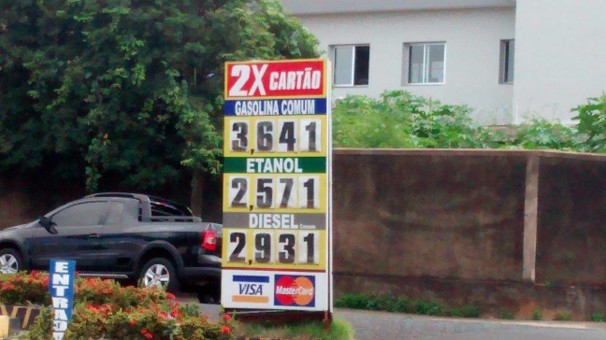 Consumidor é orientado a pesquisar preços antes de abastecer