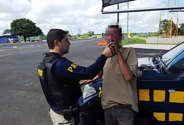 Autor seguia com rumo ao município de Araguari (PRF)