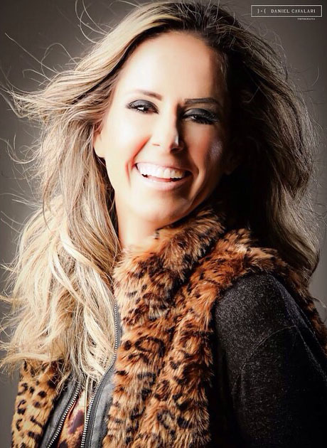 A apresentadora do Manhã Total, Patrícia Caetano, comemorou aniversário nesta terça-feira, dia 5 #Parabéns