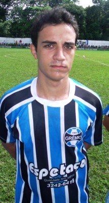 Linneker assinou com o JC Cometa