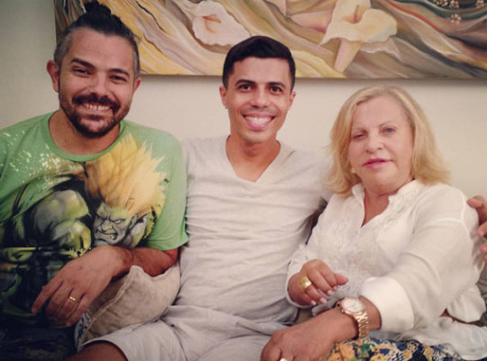 Los amigos Luiz Salgado, Fernando Mikael e Leda Pinho sob  as lentes de Rodrigo Fernandes e Jesus Correa