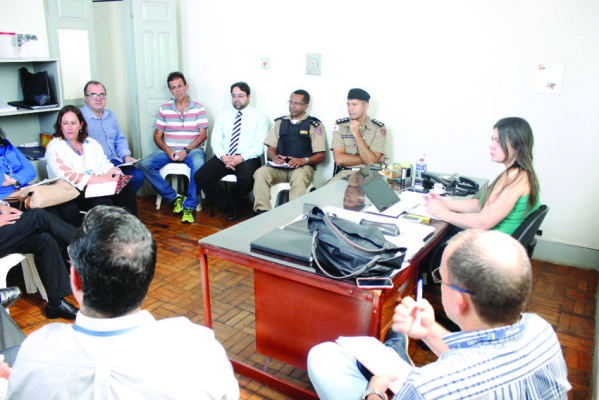 Autoridades começam a planejar desocupação de imóveis invadidos no Bela Suíça