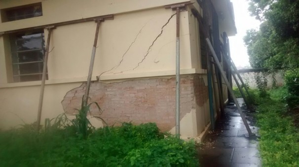 Prédio foi condenado pelo DNIT devido a rachaduras