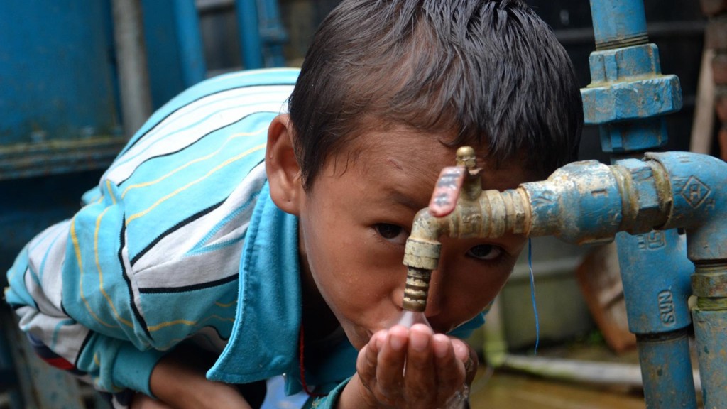 Será abordada a questão referente à falta de saneamento básico no Brasil