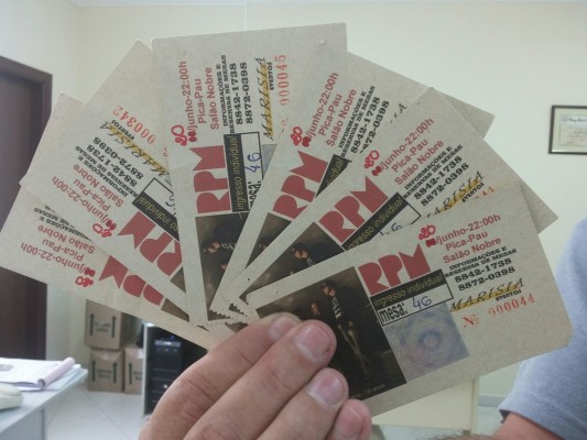 Show do RPM: pagantes entram na Justiça para tentar receber dinheiro dos ingressos