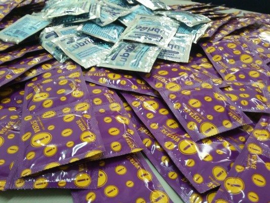 Equipe do CAE irá distribuir camisinhas para foliões no dia 8