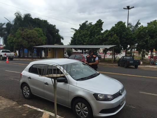 Maioria dos motoristas abordados não utilizava o cinto de segurança